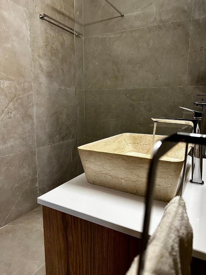 ميليو Stone Court Boutique Studios المظهر الخارجي الصورة